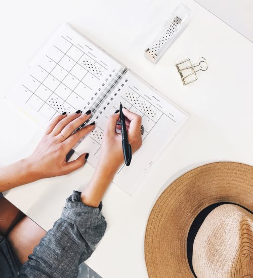 stay organized, mom with calendar and planner